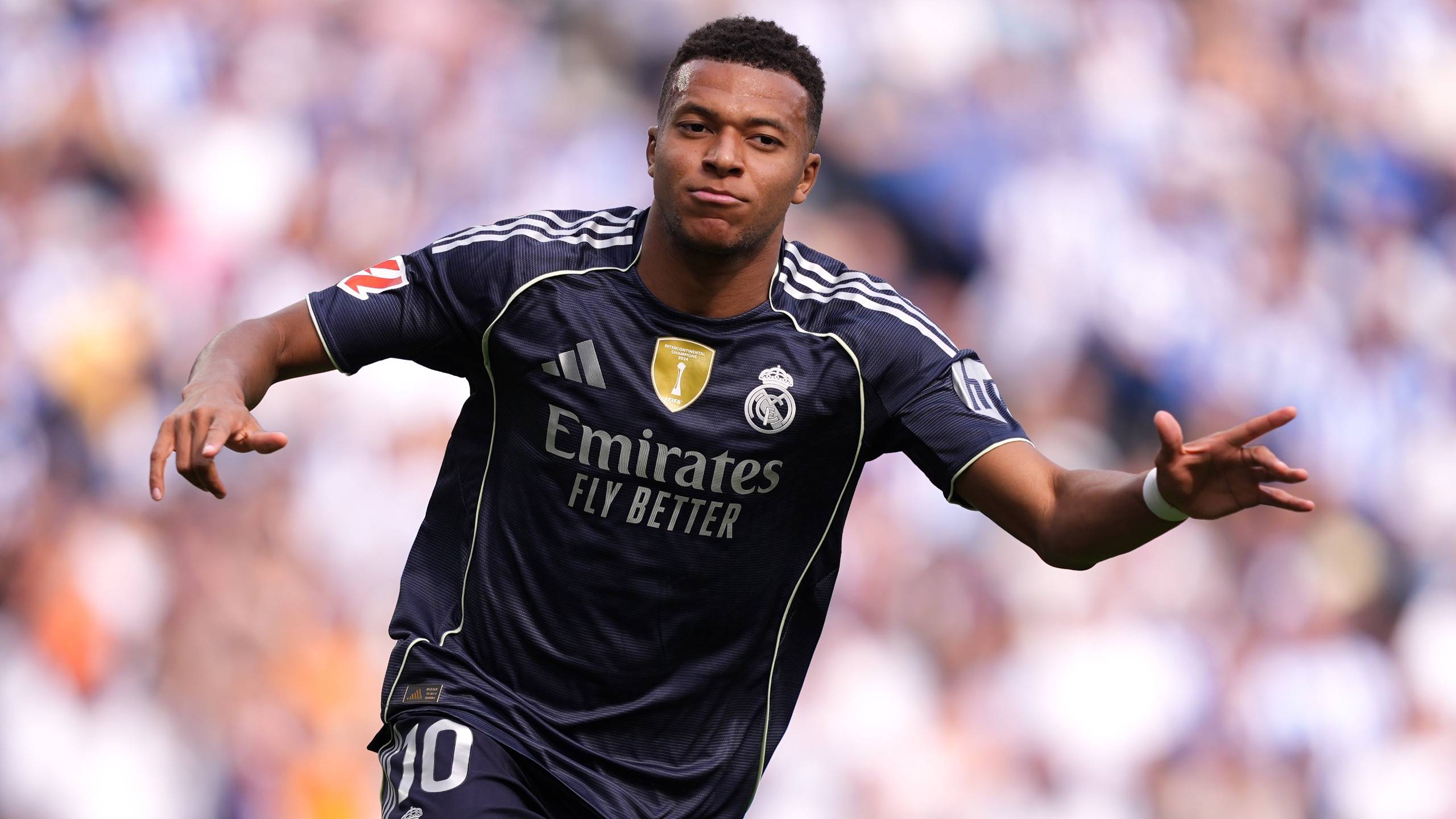 开云体育 -德甲赛程吃紧;里昂冲刺阶段远射贴柱;态度坚定;资深球员宣示担当的简单介绍